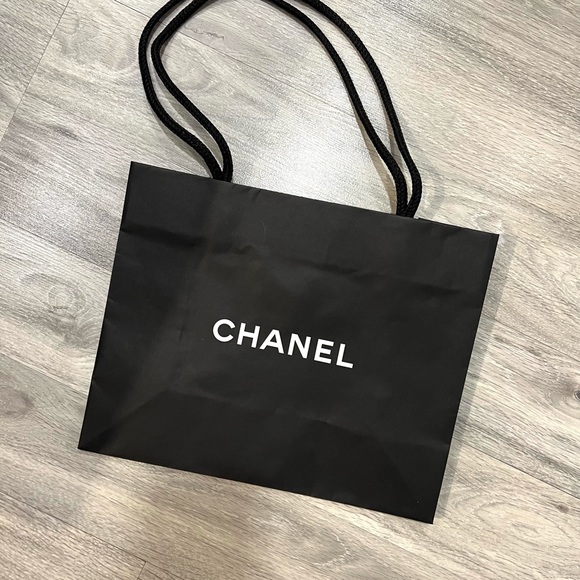 CHANEL - Small Shopping Bag - Picture 2 of 4
